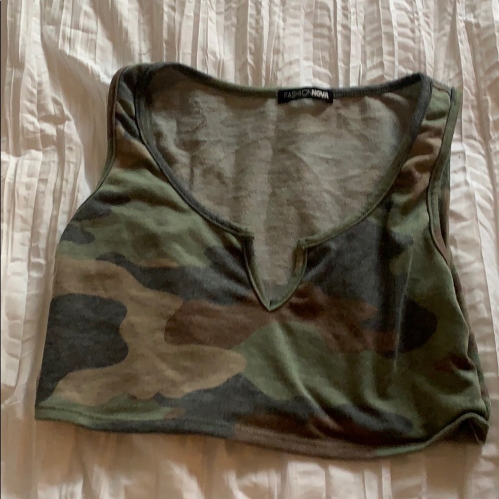 Camo fashion nova crop top M